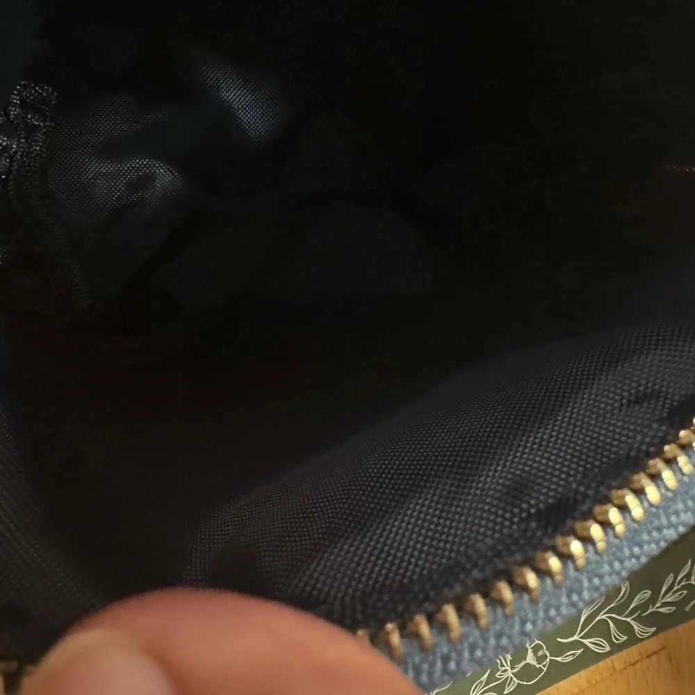 Manaola Blue Wristlet - Picture 7 of 9